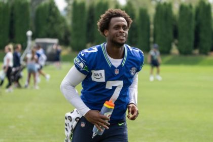 Seahawks hopeful Smith returns in coming days