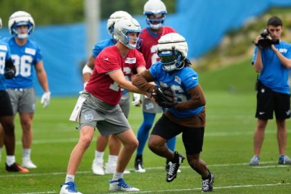 Source: Lions RB Gibbs hurts hamstring at practice