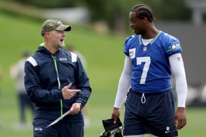 Source: Seahawks get good news on Smith injuries