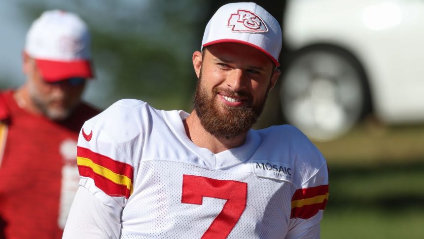 Sources: Chiefs make Butker NFL's richest kicker