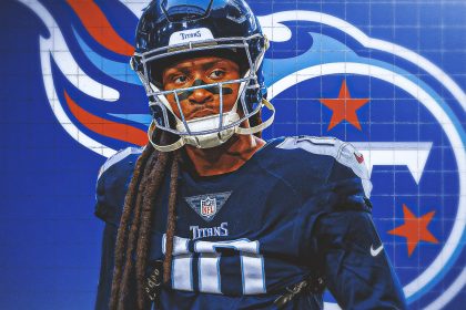 Titans receiver DeAndre Hopkins reportedly injures knee, could miss 4-6 weeks