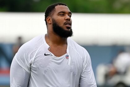 Titans' Simmons sorry for run-in with radio host