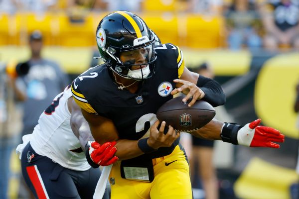 Tomlin: Fumbles undid positives in Fields' debut