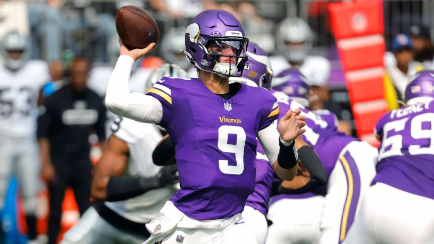 Vikings rookie QB McCarthy needs knee surgery