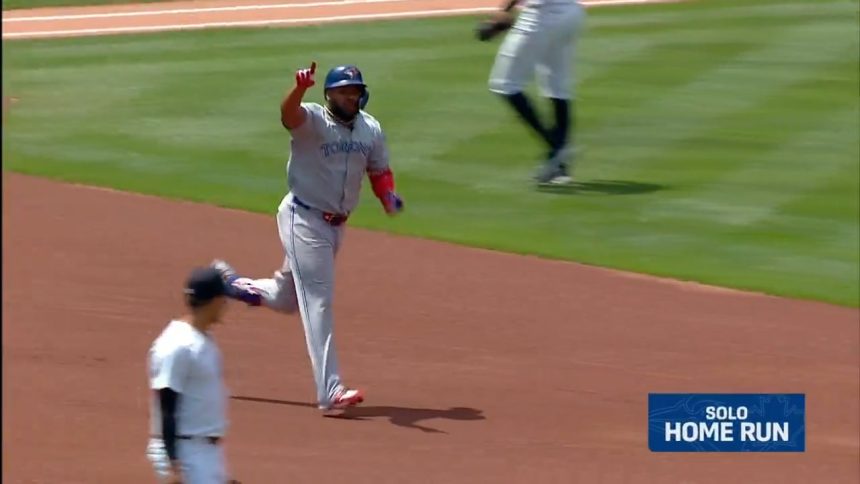 Vladimir Guerrero BELTS a solo homer in the opening inning against Yankees | MLB on FOX