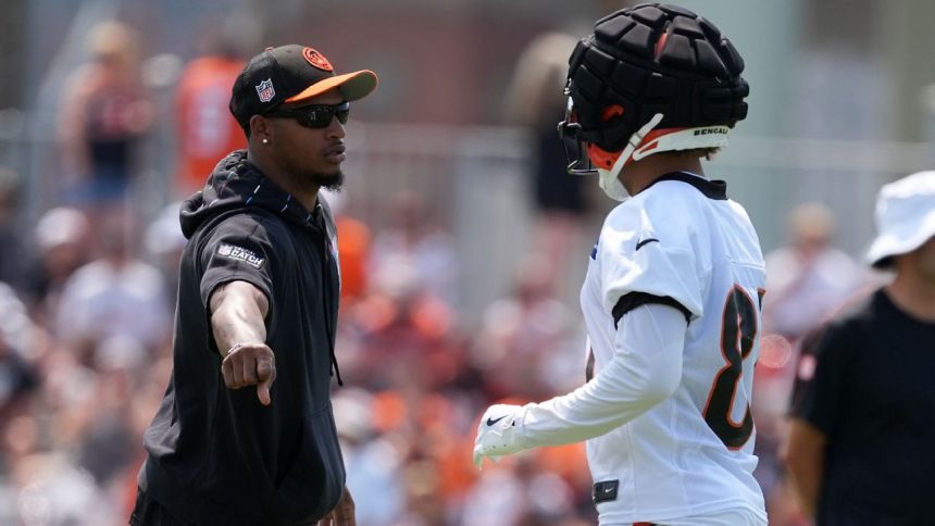 What is Ja'Marr Chase doing instead of practicing that's 'kinda cool' to Bengals WRs?