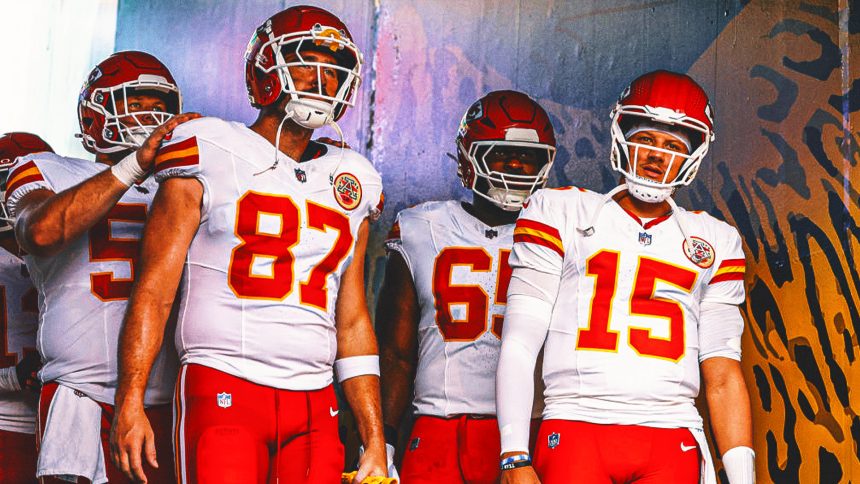 Will Chiefs' offensive burden once again fall on Patrick Mahomes, Travis Kelce?