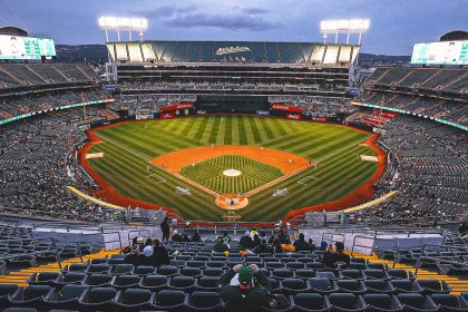 Athletics bid emotional farewell to Oakland Coliseum with 3-2 victory, postgame rally