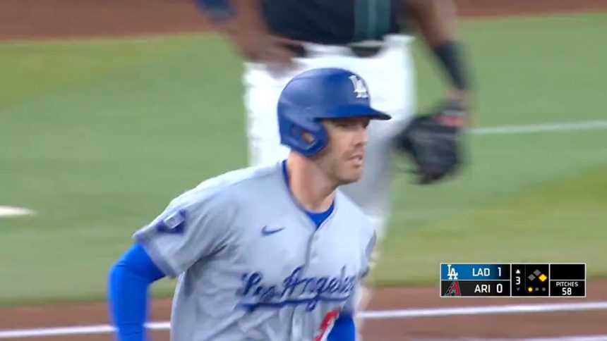 Freddie Freeman hits an opposite field home run, extends Dodgers lead over Diamondbacks