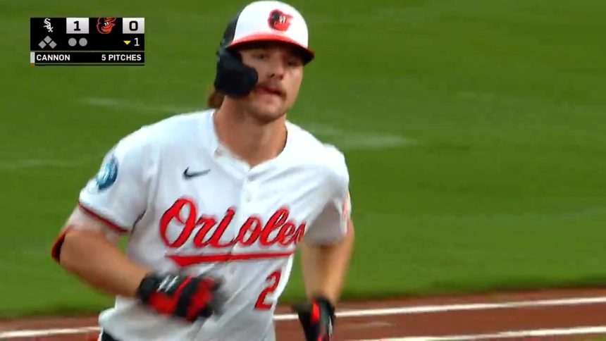 Gunnar Henderson's 35th homer breaks Orioles' single-season home run record for short stops