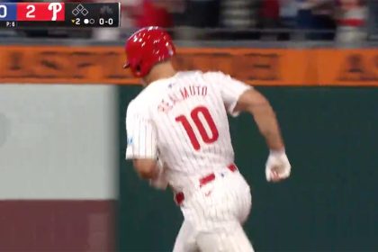 J.T. Realmuto crushes a two-run homer, giving Phillies early lead over Cubs