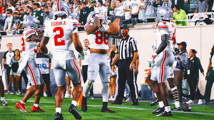 Jeremiah Smith scores 2 TDs to help No. 3 Ohio State rout Michigan Stat 38-7