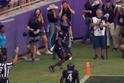 Josh Hoover links up with Eric McAlister for a 14-yard TD, giving TCU an early lead over UCF