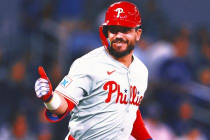 Phillies' Kyle Schwarber sets MLB record with 14th leadoff HR