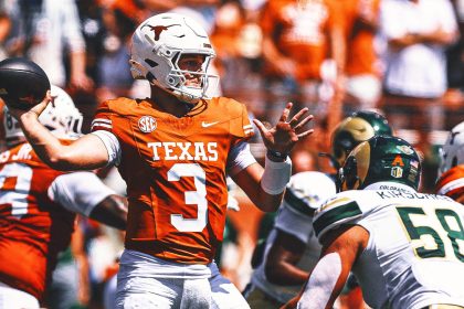 Quinn Ewers throws 3 TD passes to help No. 4 Texas roll over Colorado State 52-0 in opener