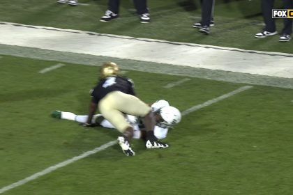 Shedeur Sanders connects with Omarion Miller for an UNREAL 48-yard TD, trimming Colorado's deficit against Baylor