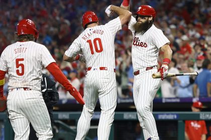 The Phillies secure the final out vs the Cubs, clinching the NL East for the first time since 2011