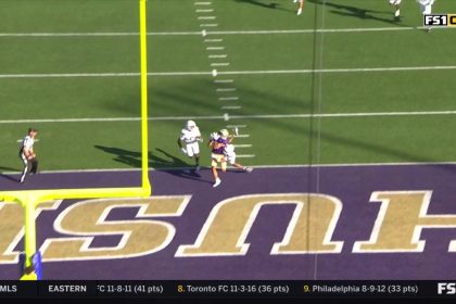 Will Rogers hits Denzel Boston on a 46-yard touchdown, giving Washington early lead over Northwestern