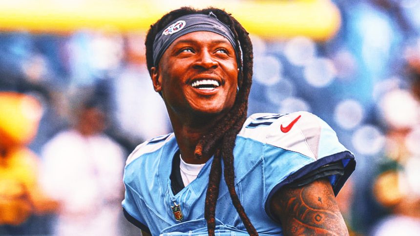 Chiefs acquire three-time All-Pro receiver DeAndre Hopkins from Titans