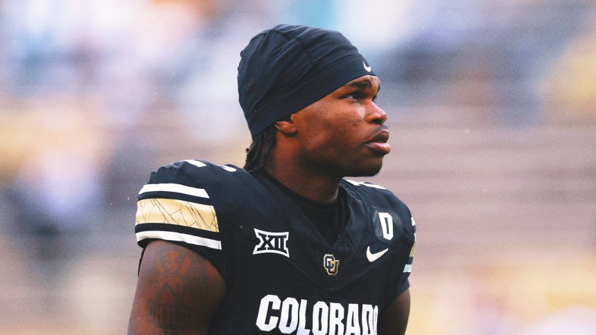 Colorado's Travis Hunter leaves game vs. KSU with apparent shoulder injury