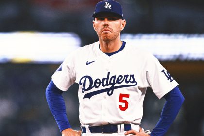 Dodgers hope Freddie Freeman returns to lineup for NLDS Game 3 vs. Padres