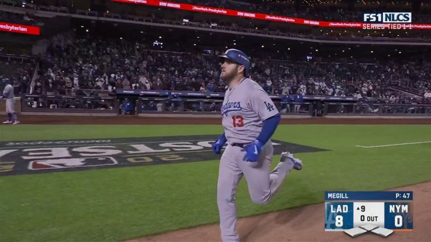 Max Muncy RIPS a solo home-run to cap off Dodgers' 8-0 victory over Mets in Game 3 of NLCS | MLB on FOX