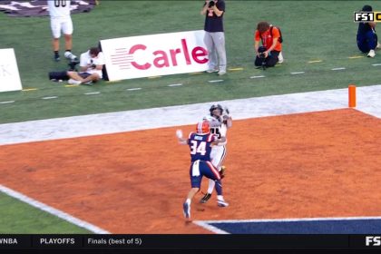 Ryan Browne connects with Devin Mockobee for a go-ahead, 13-yard TD. giving Purdue a late lead over Illinois