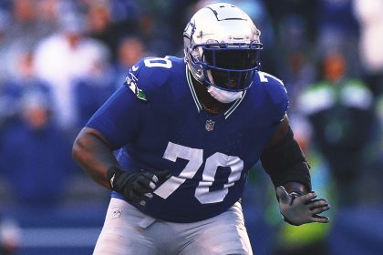 Seahawks sign 42-year-old veteran lineman Jason Peters to practice squad