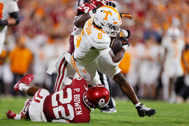 Tennessee at Arkansas: Prediction, Odds, Expert Pick