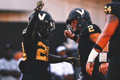 Vanderbilt takes down No. 1 Alabama 40-35 in historic college football victory