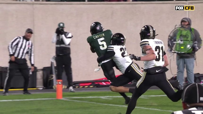 Aidan Chiles links up with Nate Carter for a 20-yard TD, extending Michigan State's lead over Purdue