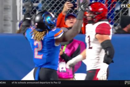 Ashton Jeanty scores his second TD of the night, extending Boise State's lead over San Diego State