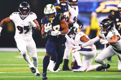 Chargers RB J.K. Dobbins suffers knee injury against Ravens