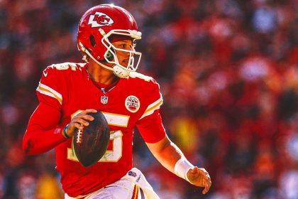 Is Patrick Mahomes finally settling into Chiefs' revamped offensive identity?