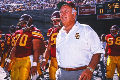 John Robinson, successful football coach at USC and with LA Rams, has died at 89