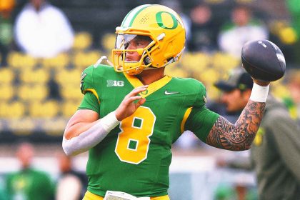 Oregon's Dillon Gabriel breaks Case Keenum's NCAA record for total touchdowns