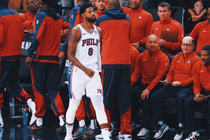 Paul George booed in return to LA for first time since leaving Clippers to join 76ers