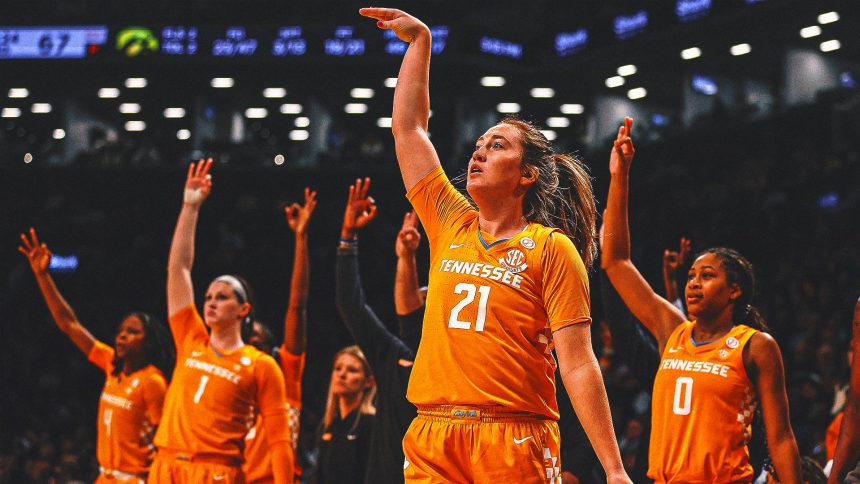 AP Top 25: No. 19 Tennessee back in women's poll; UCLA, UConn remain 1-2