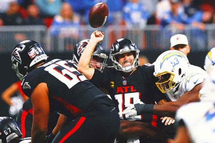 Falcons remain loyal to QB Kirk Cousins despite 4-interception game