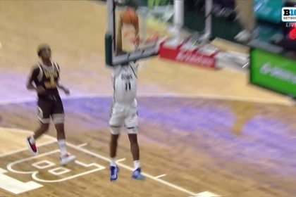 Jase Richardson throws down one-handed dunk in transition to help Michigan State shrink Western Michigan's lead