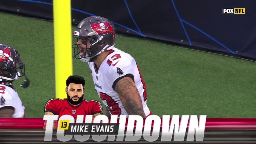 Mike Evans' second touchdown gives Buccaneers 30-17 lead over Chargers