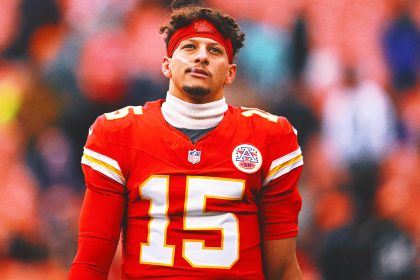 Patrick Mahomes plans to play vs. Texans despite high-ankle sprain