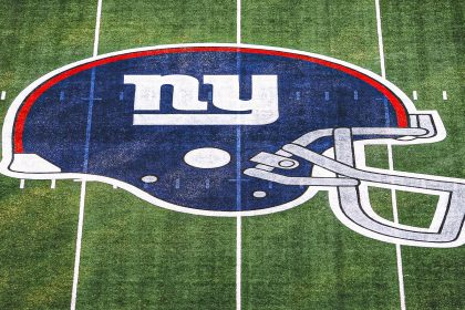 Plane circles MetLife Stadium with message to fix the Giants' 'dumpster fire'