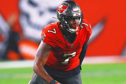 Pro Bowl LB Shaquil Barrett unretires to resume career with Buccaneers