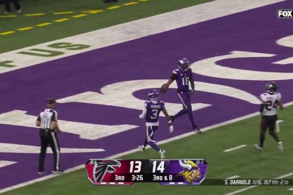 Sam Darnold links up with Justin Jefferson for a 52-yard TD to extend Vikings' lead over Falcons