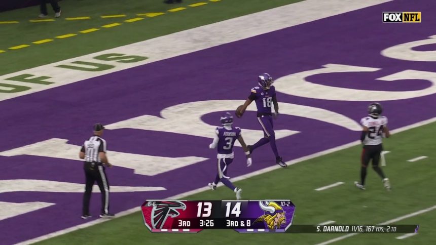 Sam Darnold links up with Justin Jefferson for a 52-yard TD to extend Vikings' lead over Falcons