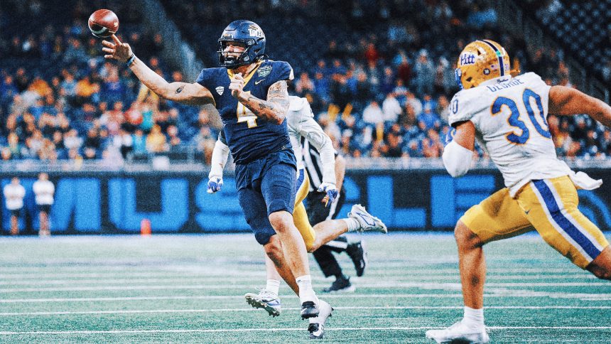 Tucker Gleason takes over as Toledo beats Pitt 48-46 in bowl-record 6 overtimes