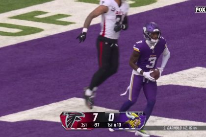 Vikings' Jordan Addison HAULS IN AMAZING 49-yard TD to tie the game at 7-7 vs. Falcons