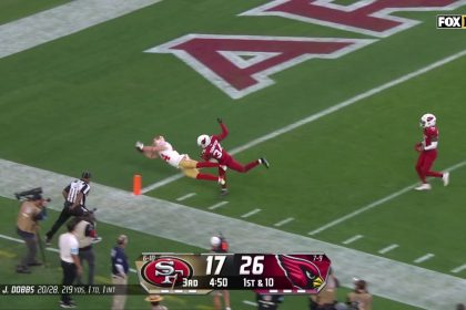 49ers' Joshua Dobbs hits Kyle Juszczyk on a 36-yard touchdown pass, trimming Cardinals' lead