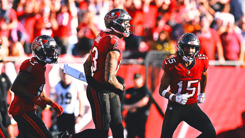 Bucs' Mike Evans gets 1,000 receiving yards for 11th straight year, ties Jerry Rice